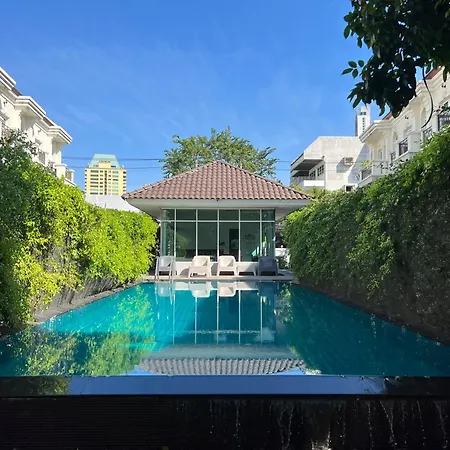 Entire 3Br Townhome In Sukhumvit, Shared Pool, Near Bts&Mrt Asok