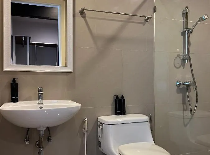 Entire 3br Townhome In Sukhumvit, Shared Pool, Near Bts&mrt Asok * バンコク都