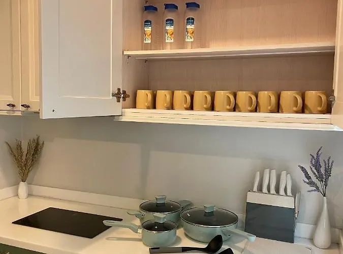 Entire 3br Townhome In Sukhumvit, Shared Pool, Near Bts&mrt Asok 別荘