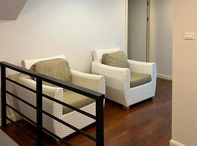 Entire 3br Townhome In Sukhumvit, Shared Pool, Near Bts&mrt Asok * バンコク都