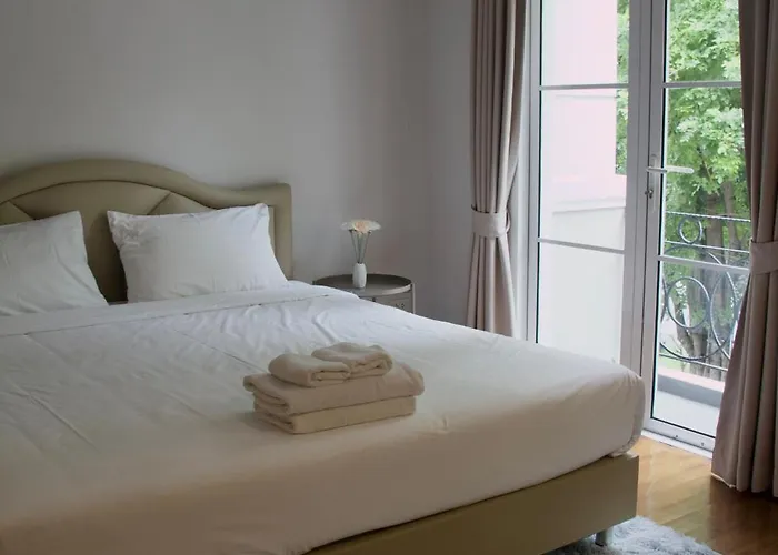 Entire 3br Townhome In Sukhumvit, Shared Pool, Near Bts&mrt Asok 別荘