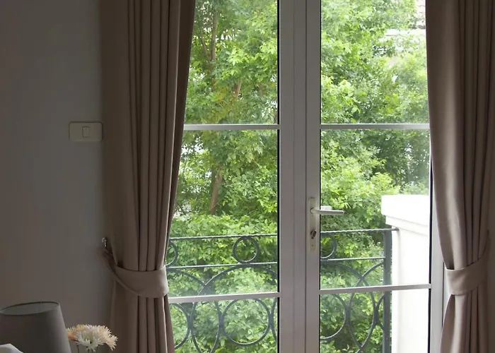 Entire 3br Townhome In Sukhumvit, Shared Pool, Near Bts&mrt Asok 別荘