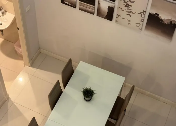 Entire 3br Townhome In Sukhumvit, Shared Pool, Near Bts&mrt Asok